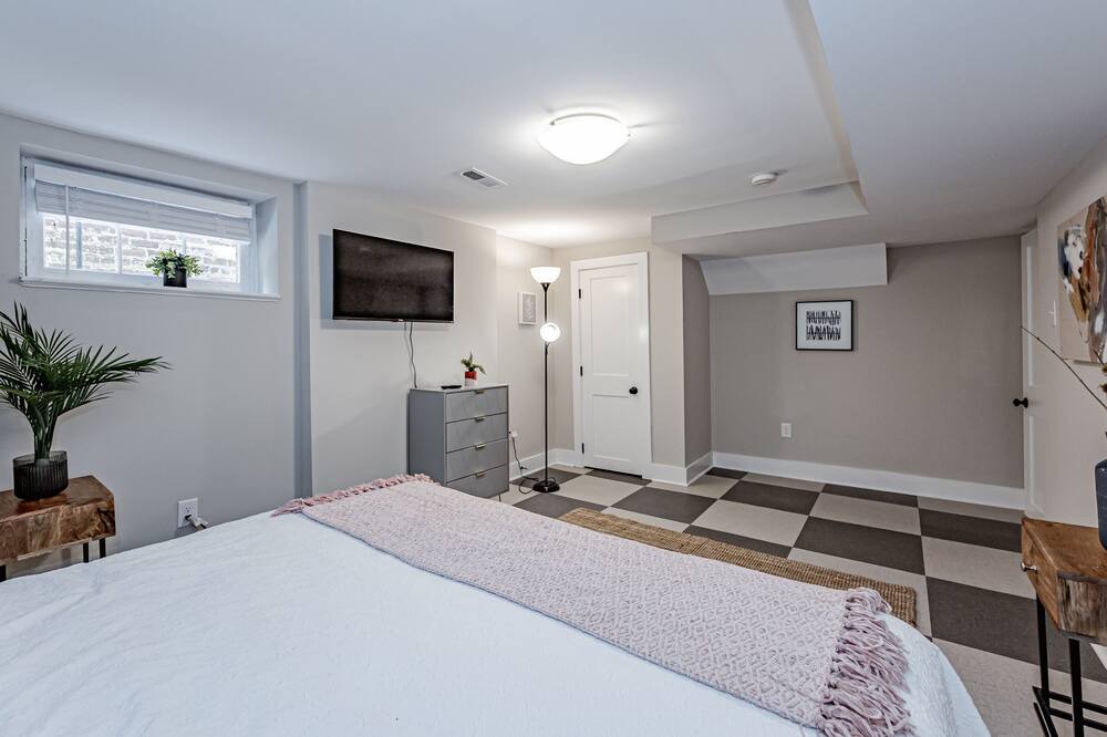 Photo of Bedroom in Fan District