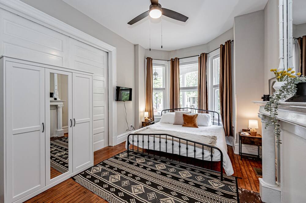 Photo of Bedroom in Fan District