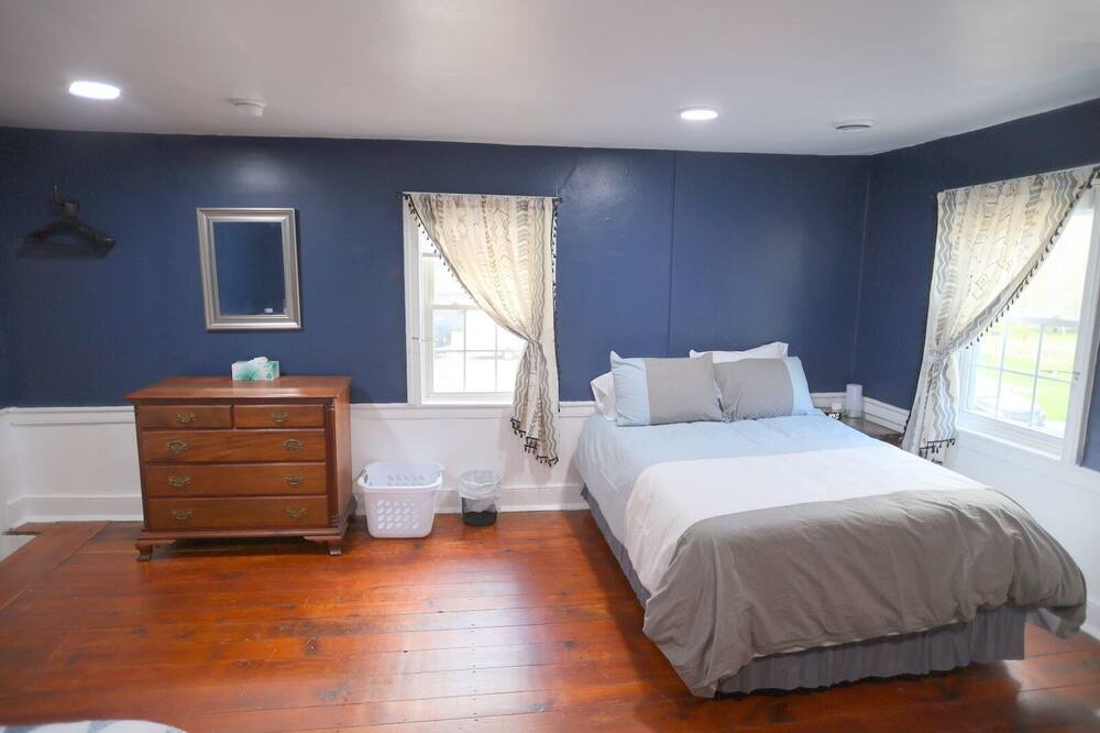 Photo of Bedroom in New Oxford