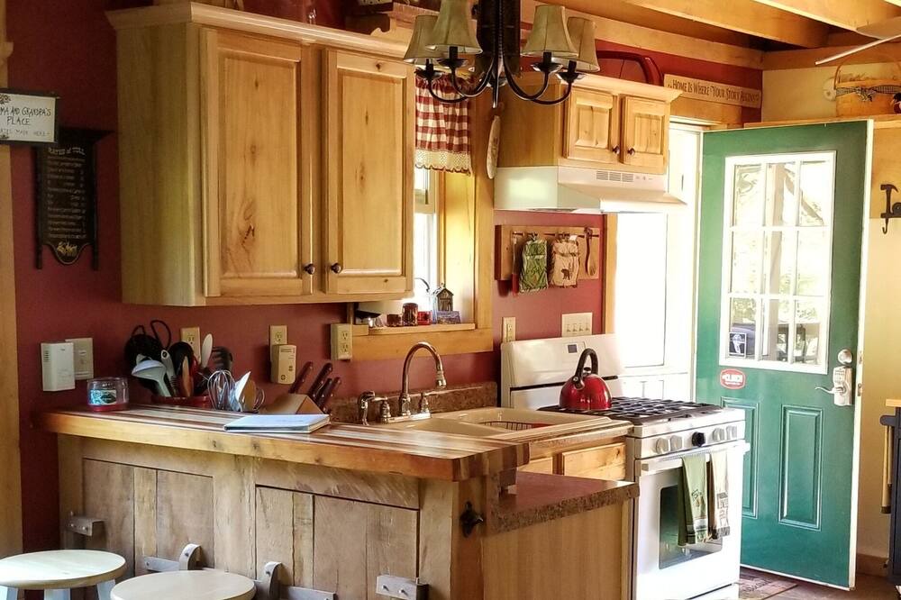 Photo of Kitchen in Claypool Hill