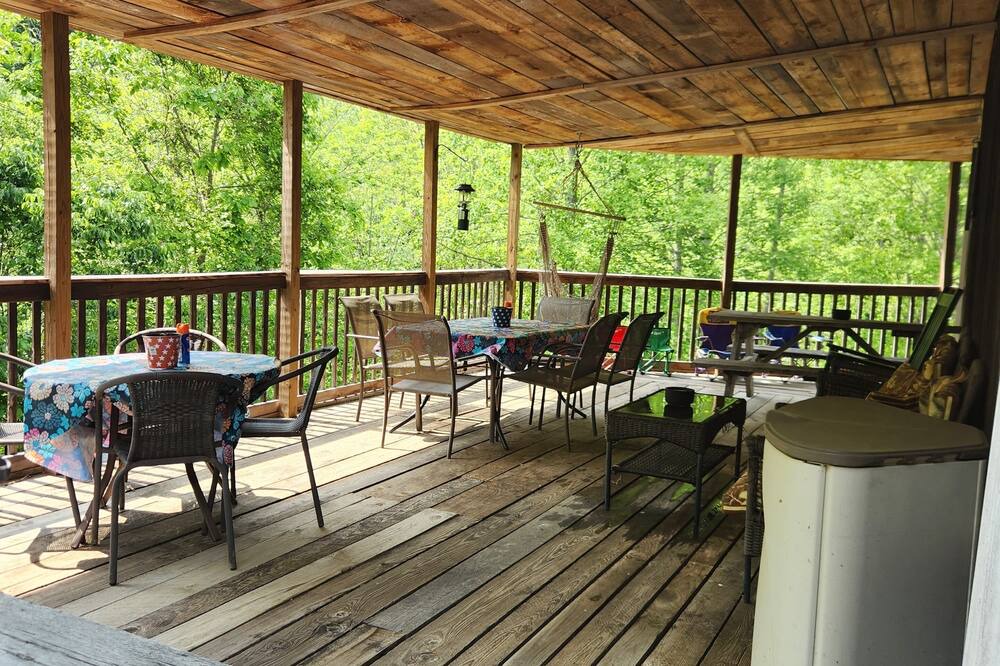 Photo of Outdoor in Claypool Hill