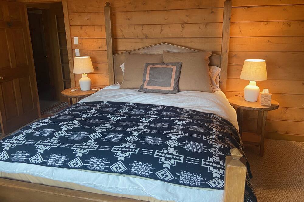 Photo of Bedroom in Del Norte