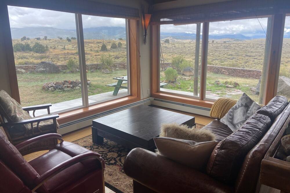 Photo of Livingroom in Del Norte