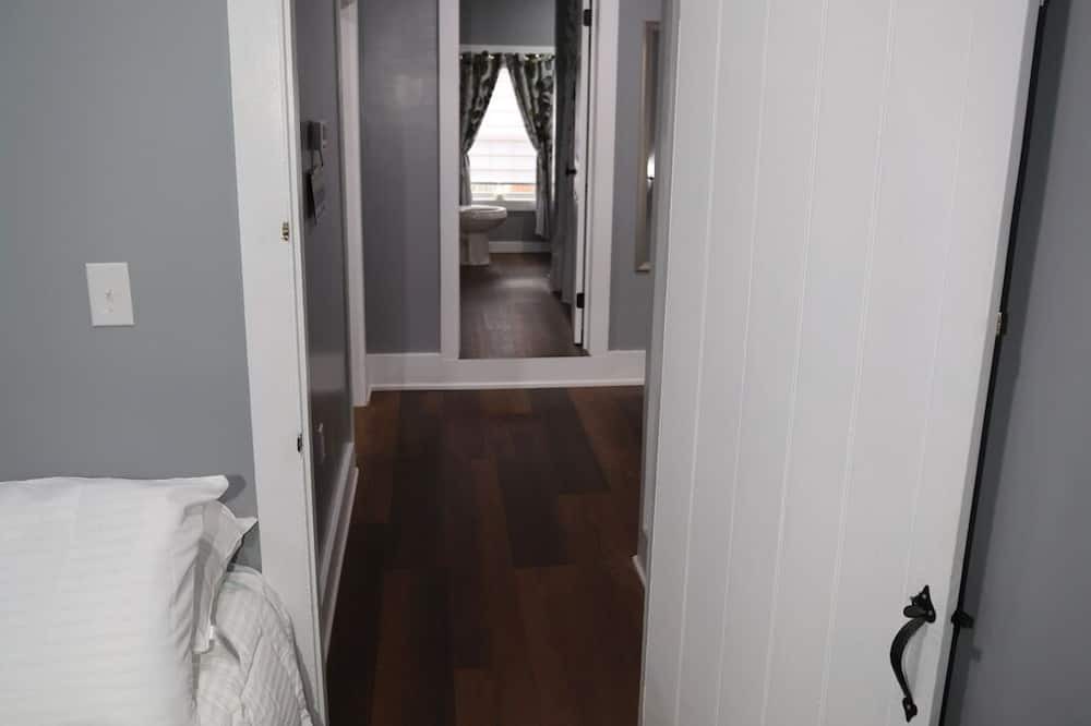 Photo of Bedroom in New Oxford