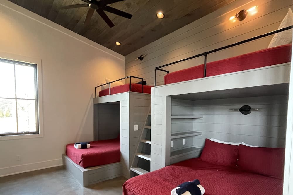 Photo of Bedroom in Crane Hill