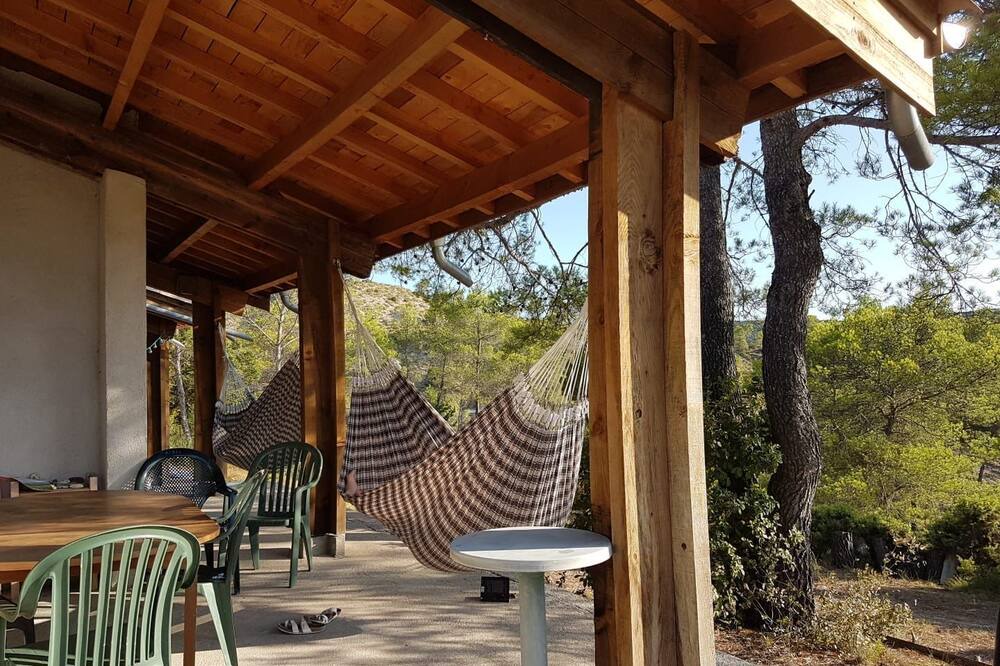 Photo of Patio Balcony in Pompignan