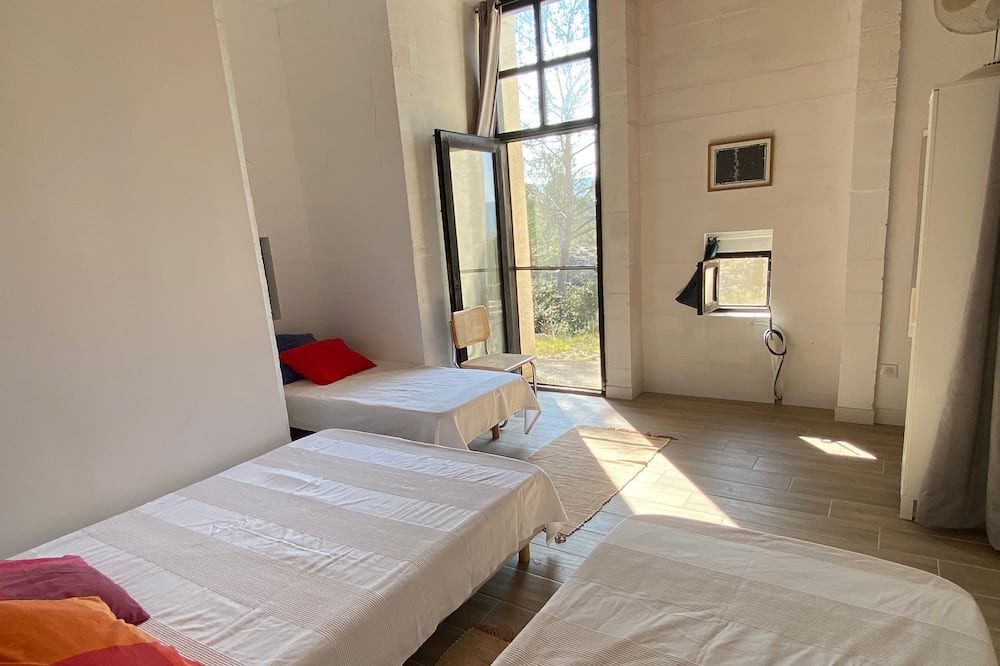 Photo of Bedroom in Pompignan