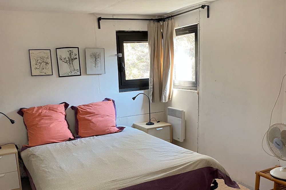 Photo of Bedroom in Pompignan