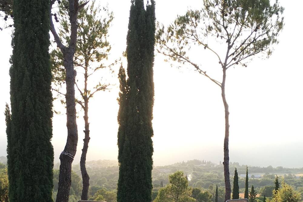 Photo of Outdoor in Pompignan