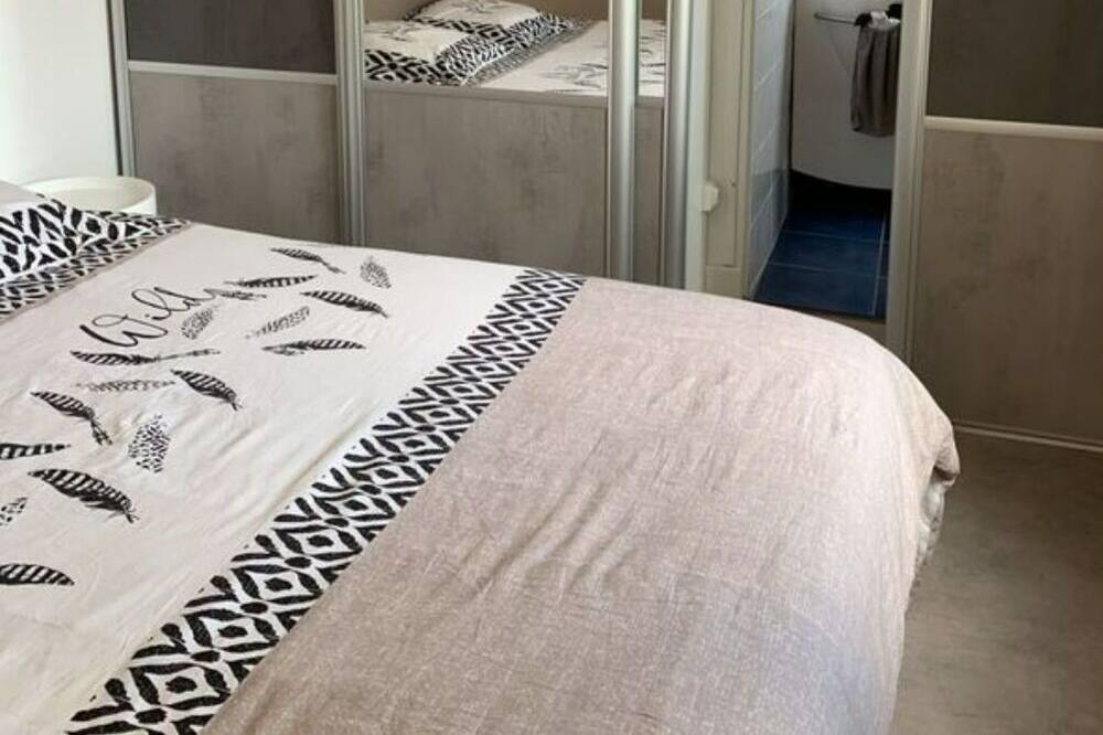 Photo of Bedroom in Saint-Vincent-sur-Jard