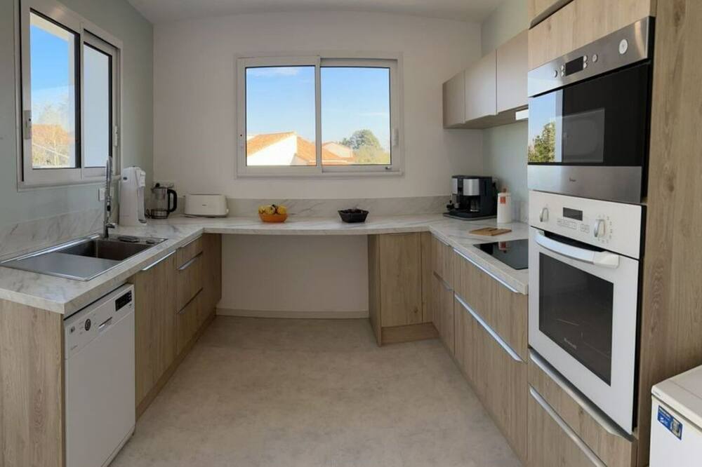 Photo of Kitchen in Saint-Vincent-sur-Jard