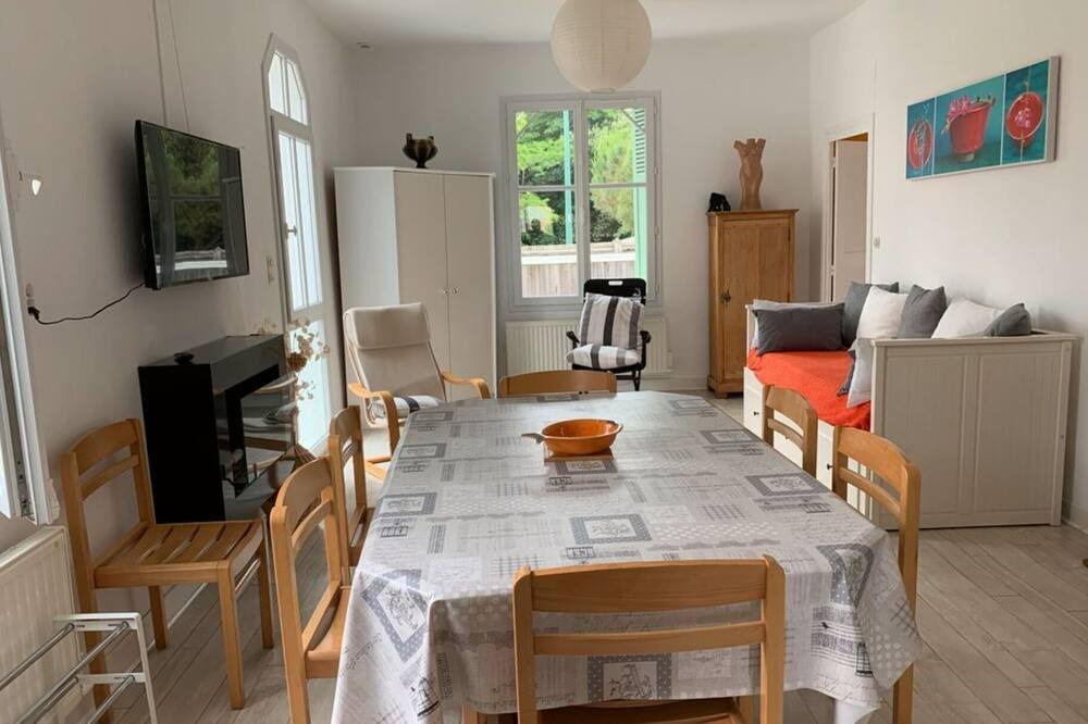 Photo of Livingroom in Saint-Vincent-sur-Jard