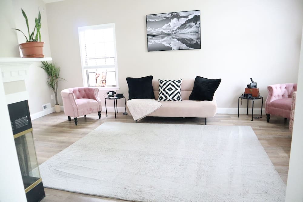 Photo of Livingroom in Blackwood
