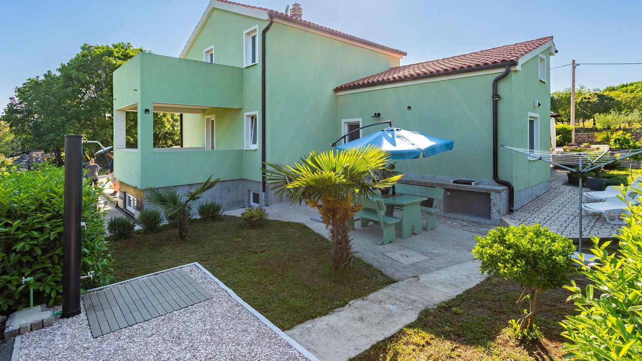 Photo of Outdoor in Linardici