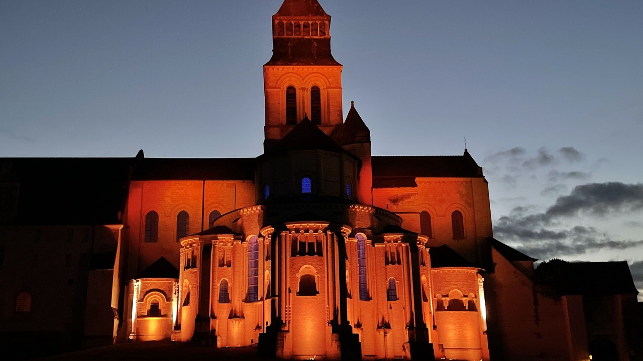 Photo of Outdoor in Le Puy-Notre-Dame