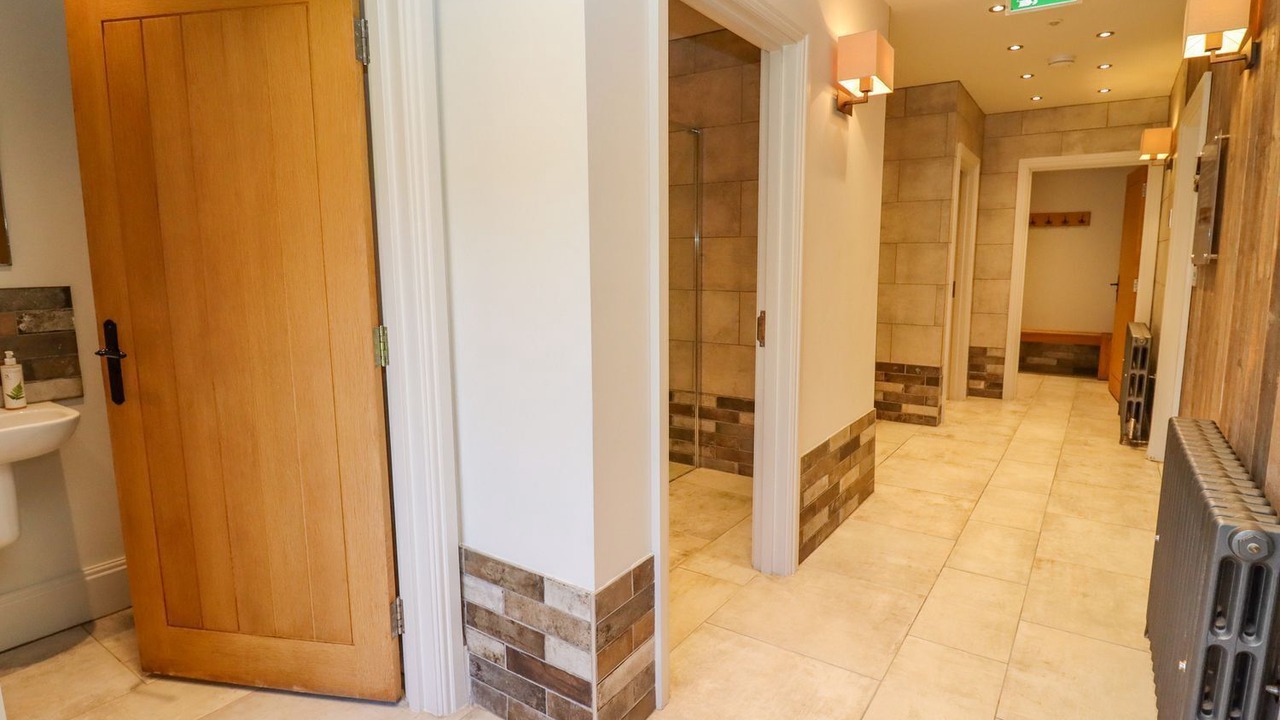 Photo of Others in Moreton