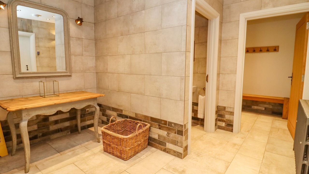 Photo of Others in Moreton