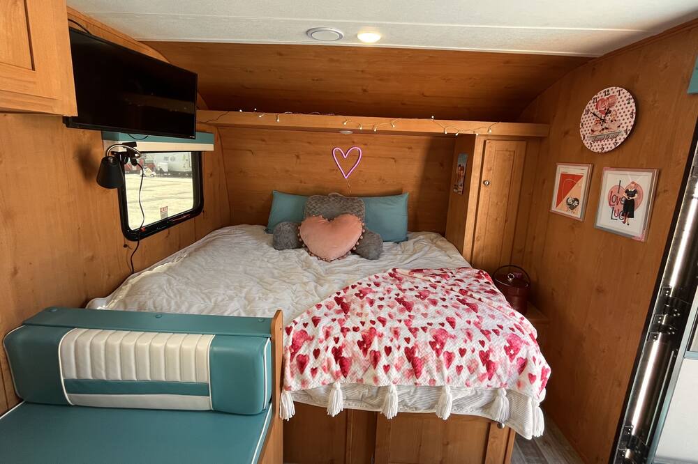 Photo of Bedroom in Tow