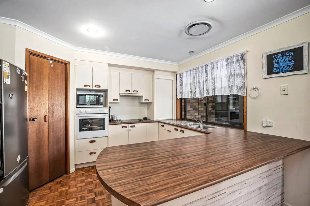 Photo of Kitchen in Tin Can Bay