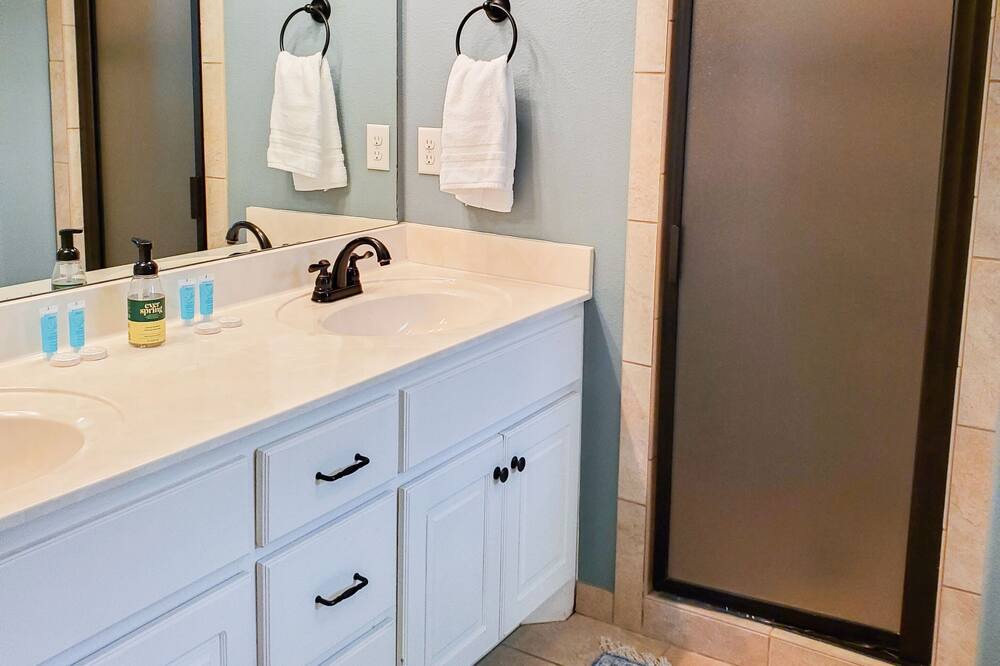 Photo of Bathroom in Wolfforth