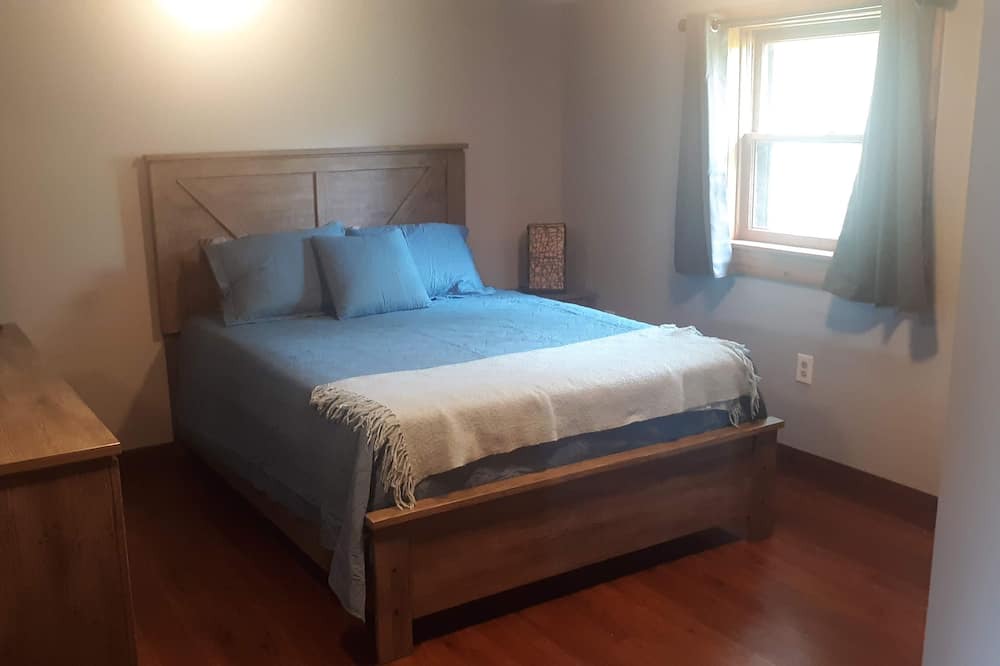 Photo of Bedroom in Gainesboro