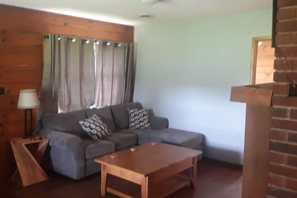 Photo of Livingroom in Gainesboro