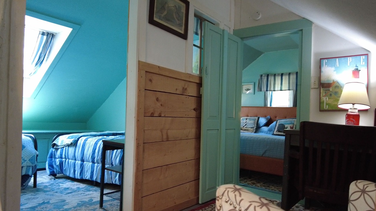 Photo of Others in Sandwich