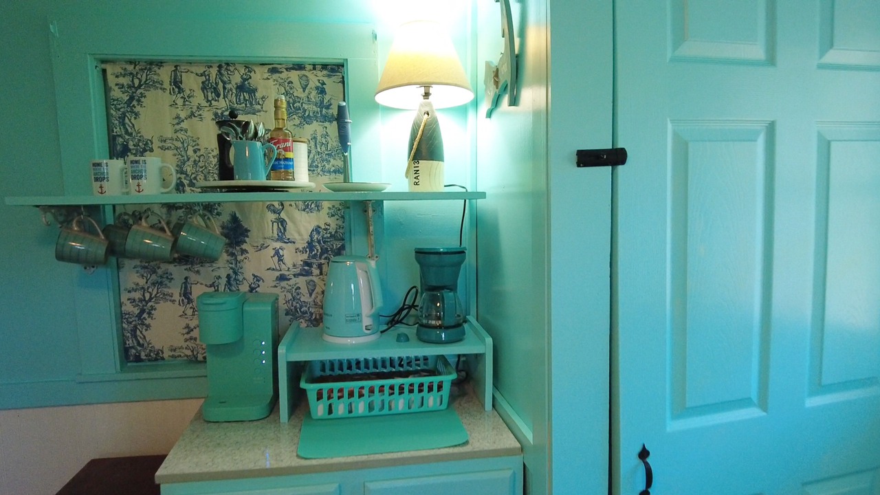 Photo of Others in Sandwich