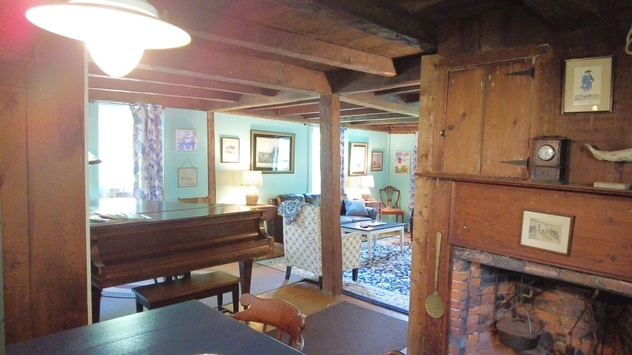 Photo of Others in Sandwich