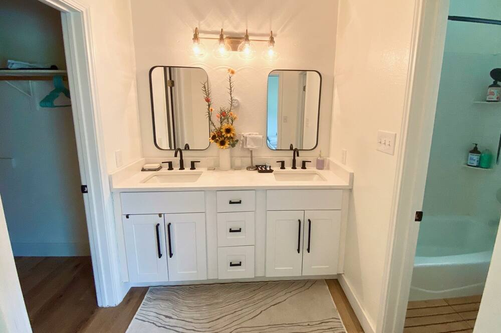 Photo of Bathroom in Cedar Creek