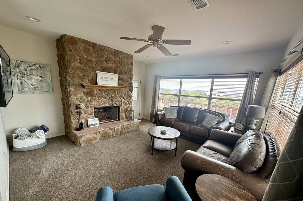 Photo of Livingroom in Canyon