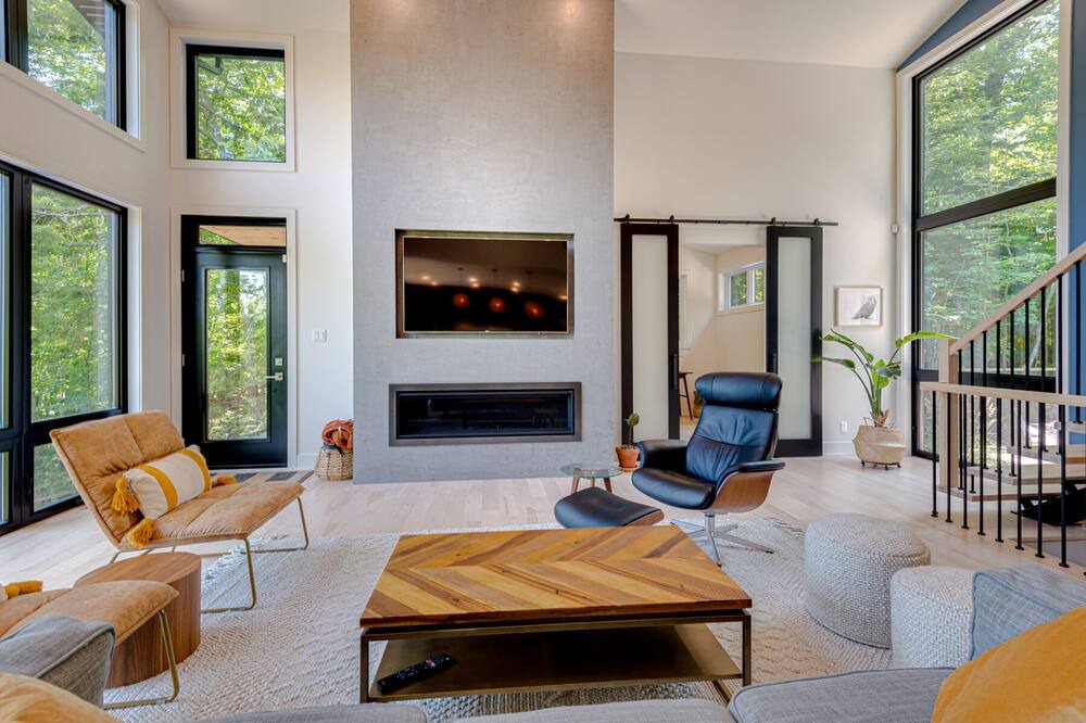 Photo of Livingroom in Ayers Cliff