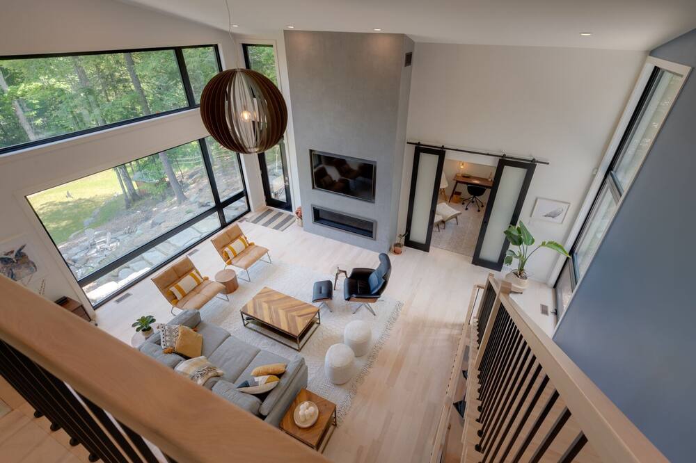 Photo of Livingroom in Ayers Cliff