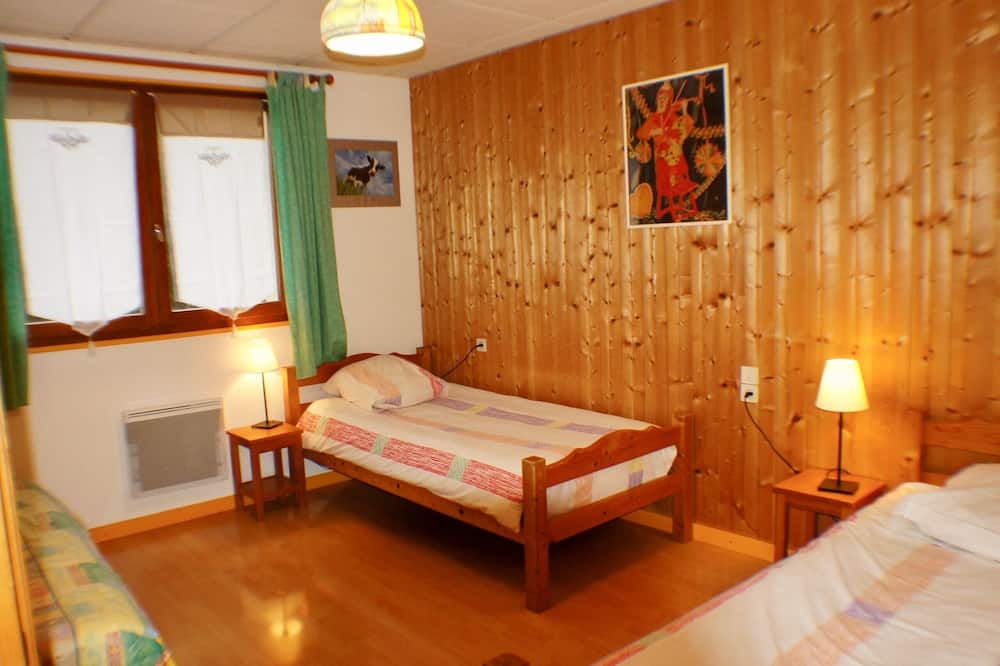 Photo of Others in Marigny