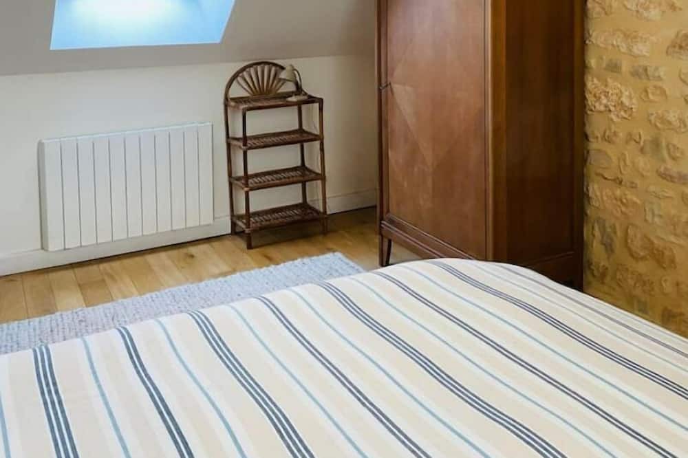 Photo of Bedroom in Sougeres-en-Puisaye