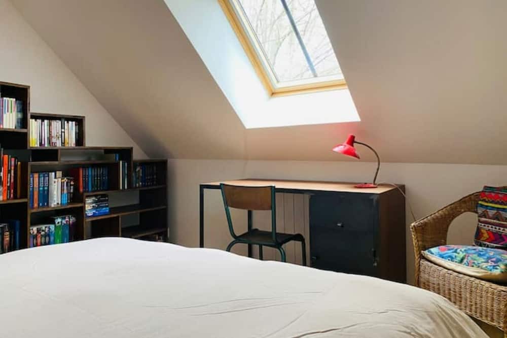 Photo of Bedroom in Sougeres-en-Puisaye