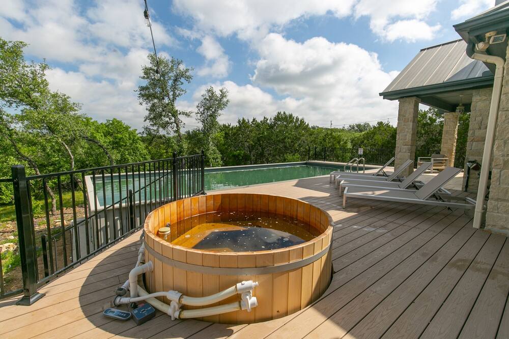 Photo of Outdoor in Spicewood