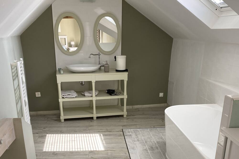Photo of Bathroom in Obsonville