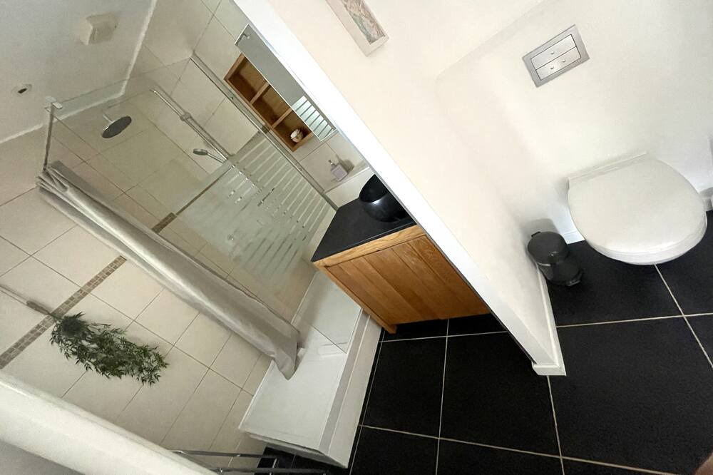 Photo of Bathroom in Courbiac