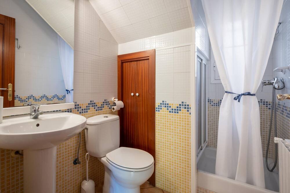 Photo of Bathroom in Clara