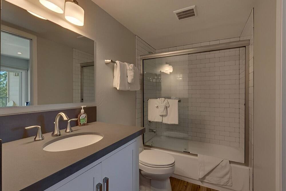 Photo of Bathroom in Carnelian Woods