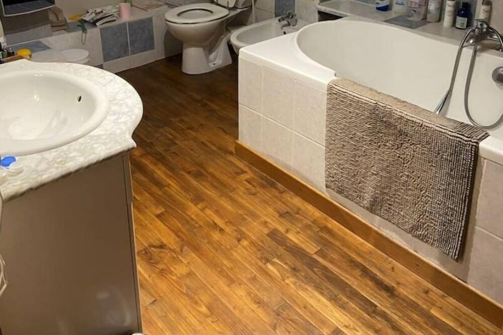 Photo of Bathroom in Vigeois