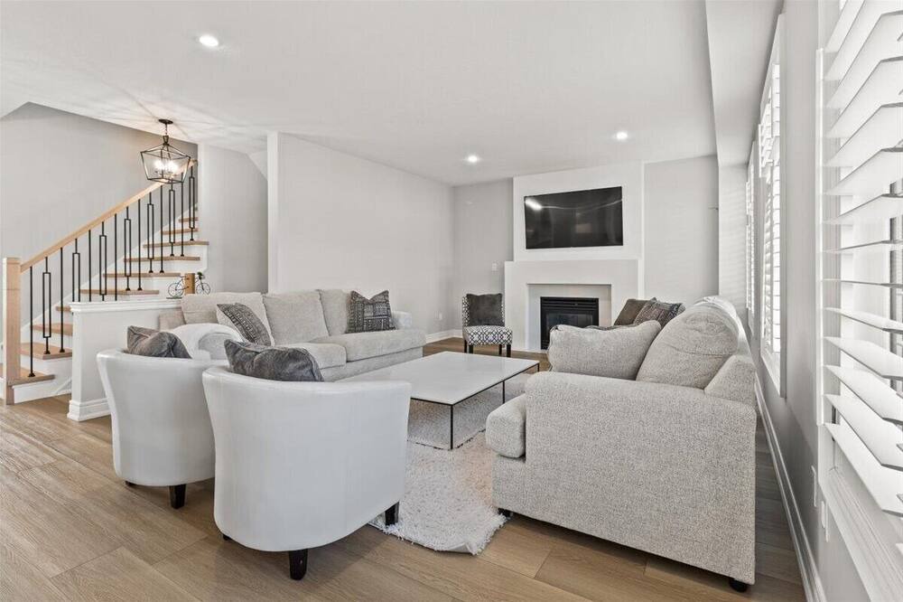 Photo of Livingroom in Hamilton