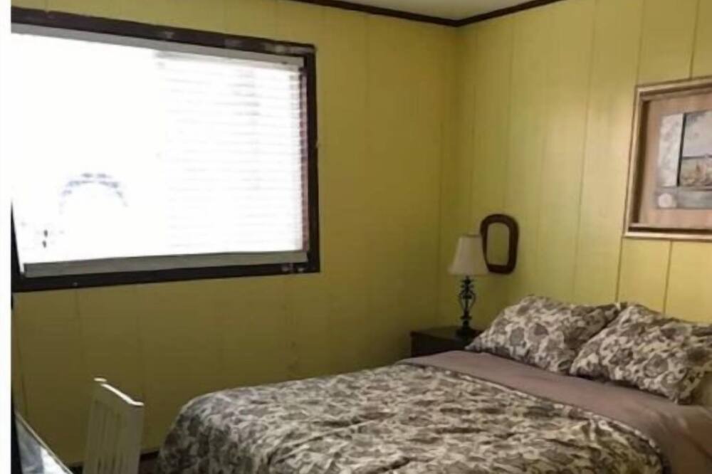 Photo of Bedroom in Maplecrest