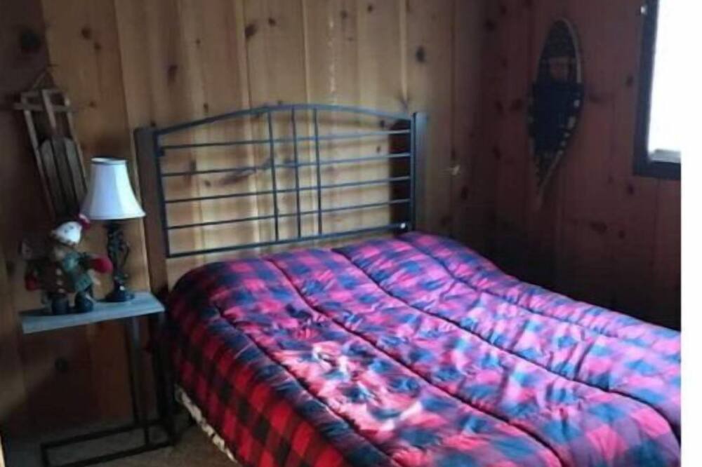 Photo of Bedroom in Maplecrest