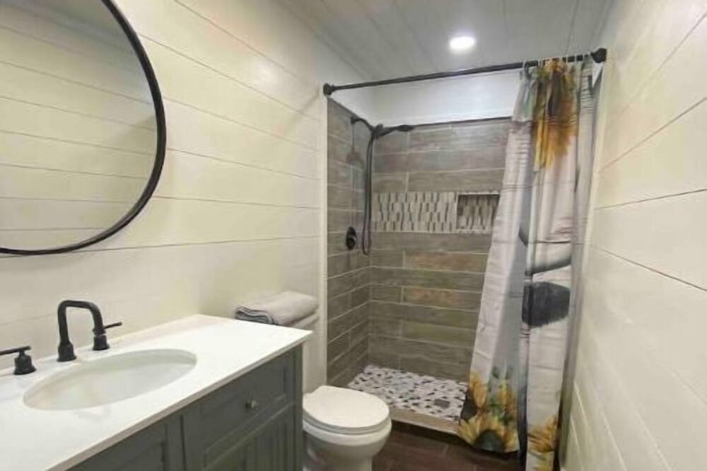 Photo of Bathroom in Okemah