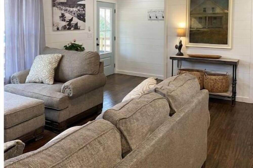 Photo of Livingroom in Okemah