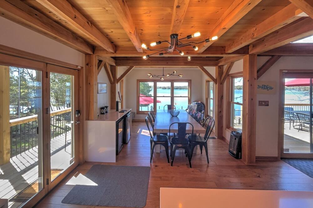 Photo of Livingroom in Tay Valley