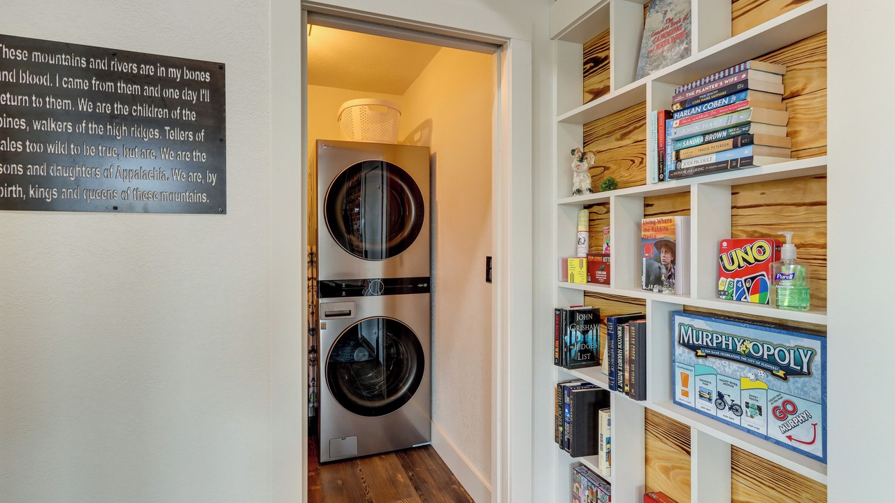 Photo of Others in Murphy