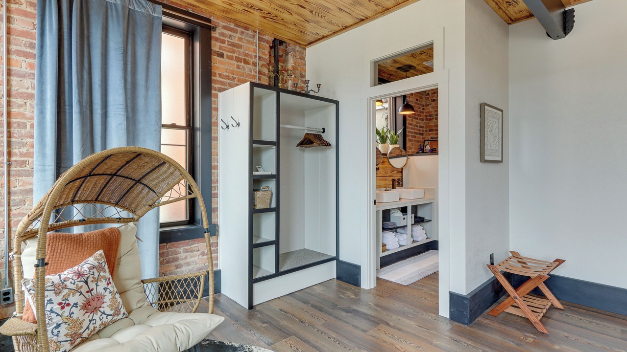 Photo of Others in Murphy